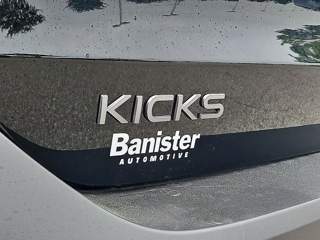 2025 Nissan Kicks SV