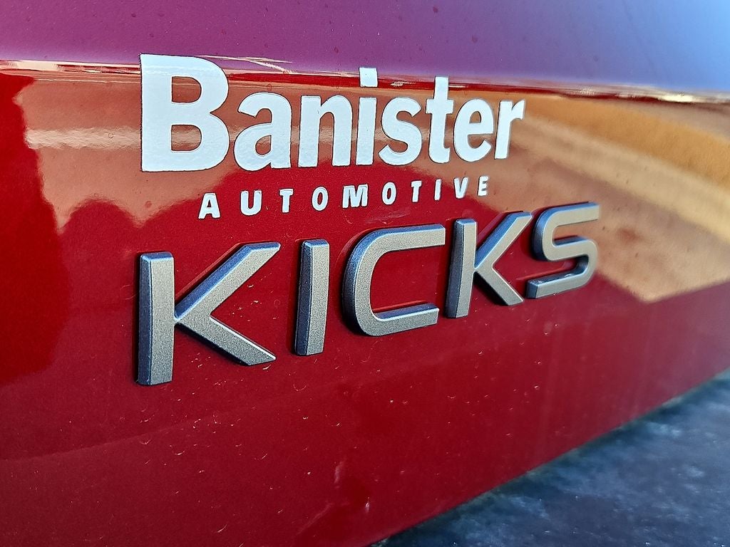 2025 Nissan Kicks SV