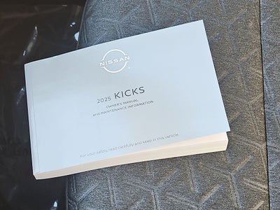 2025 Nissan Kicks SV