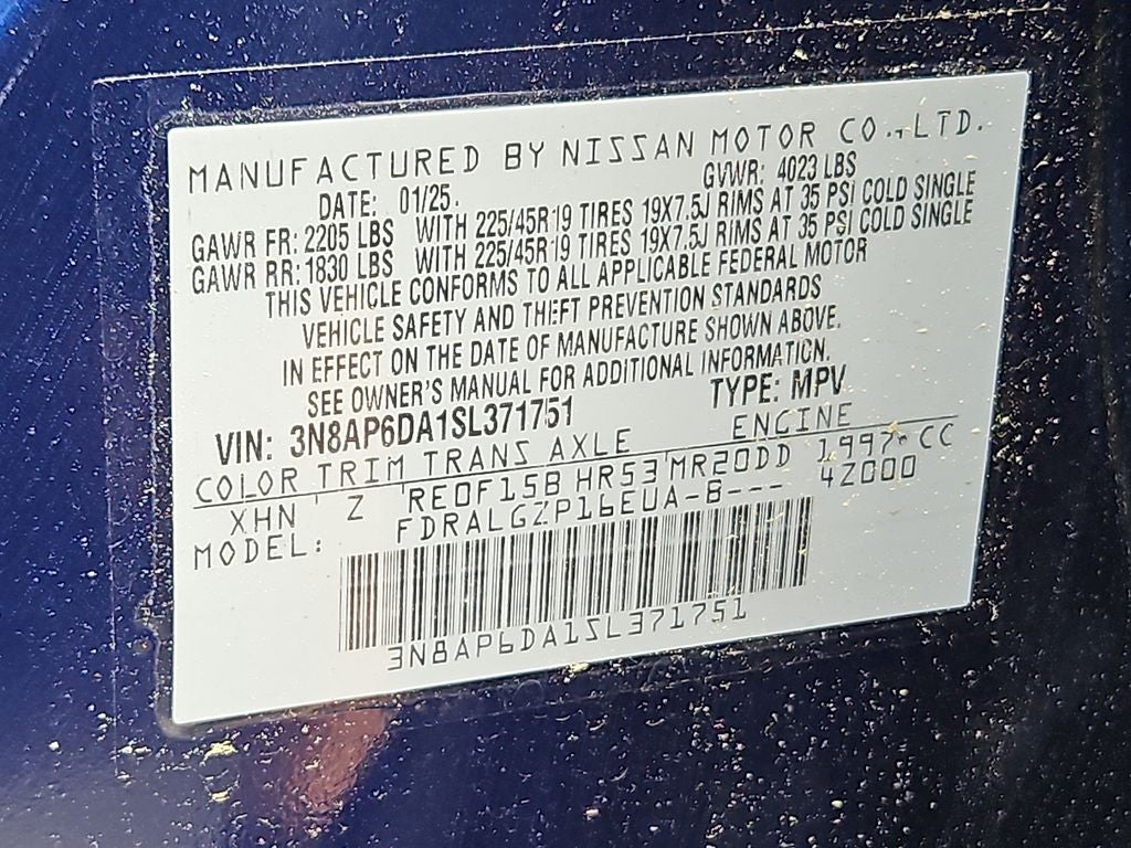 2025 Nissan Kicks SR