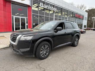 2024 Nissan Pathfinder SV