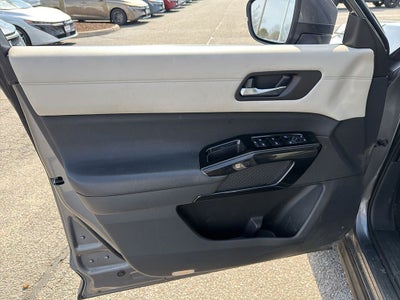 2022 Nissan Pathfinder SV