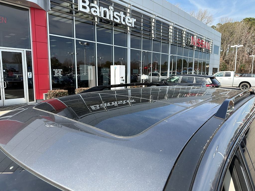 2022 Nissan Pathfinder SV