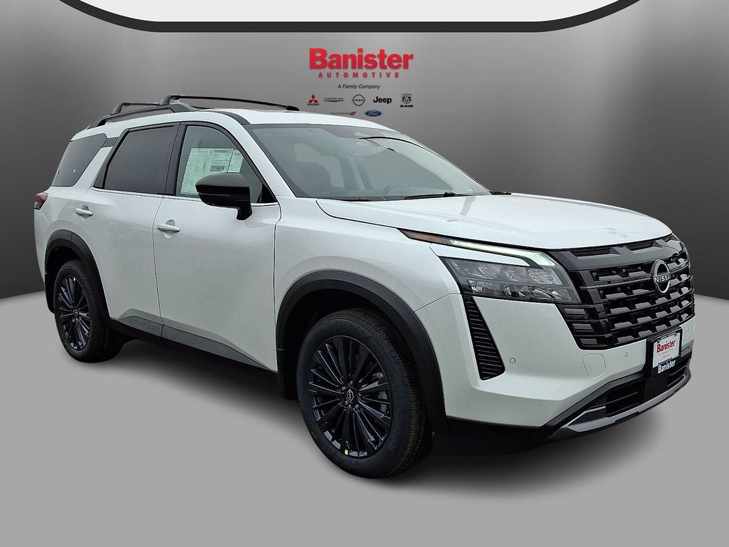 2026 Nissan Pathfinder SL