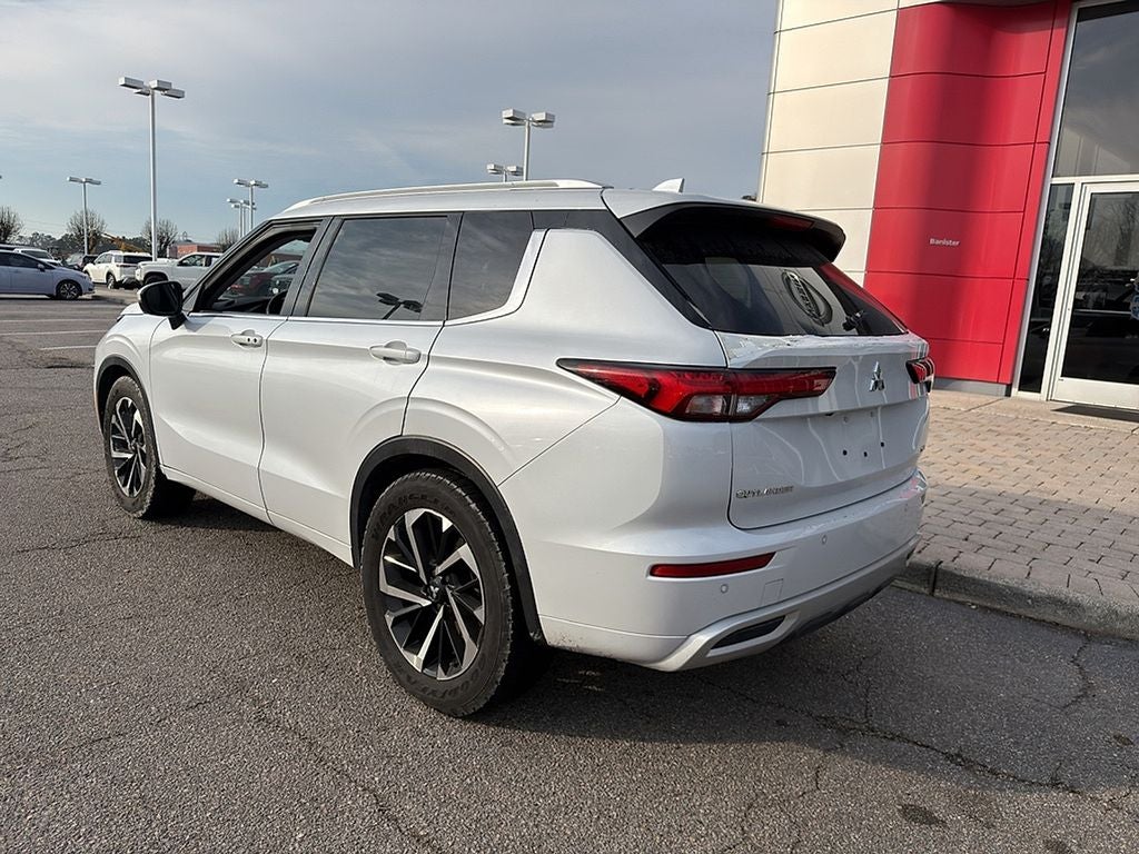 2023 Mitsubishi Outlander SEL