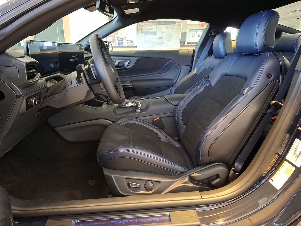2025 Ford Mustang Dark Horse