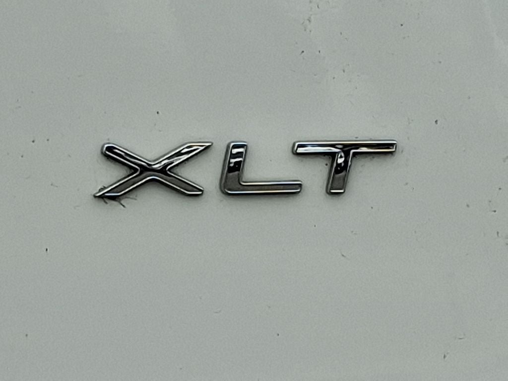 2023 Ford Transit Wagon XLT