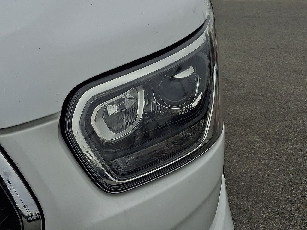 2023 Ford Transit Wagon XLT