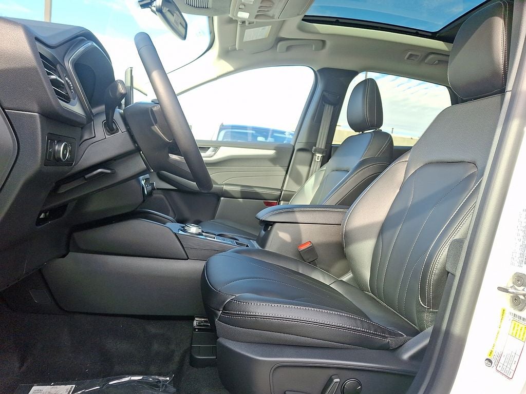 2026 Ford Escape Platinum