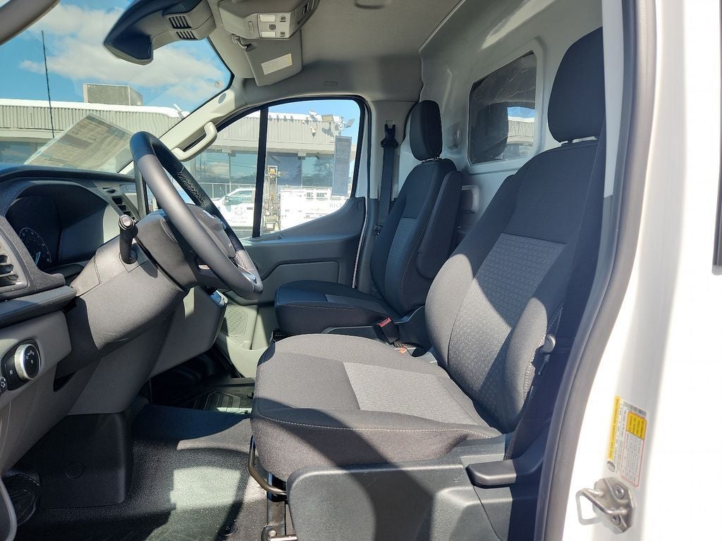 2023 Ford E-Transit Base