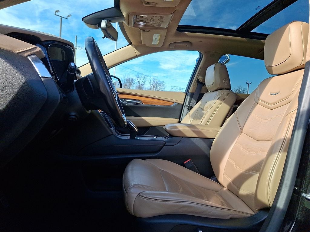 2019 Cadillac XT5 Platinum