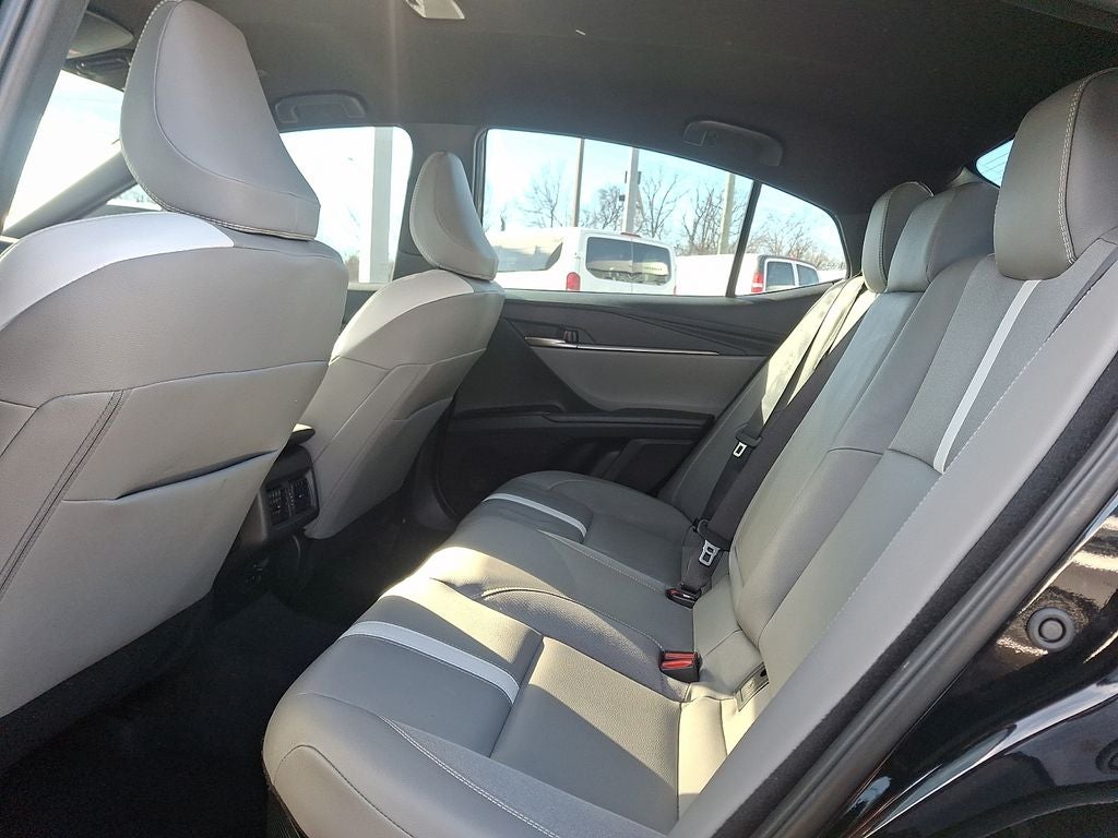 2025 Toyota Camry Hybrid SE