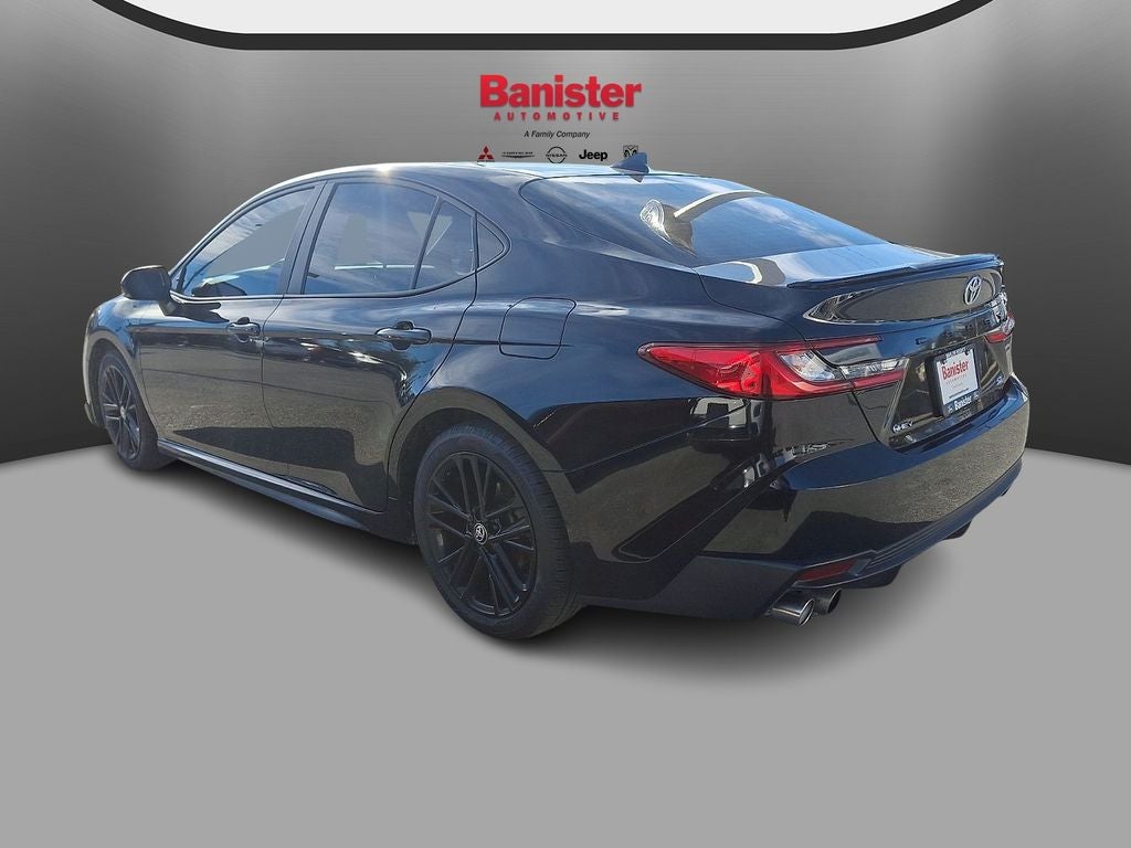 2025 Toyota Camry Hybrid SE