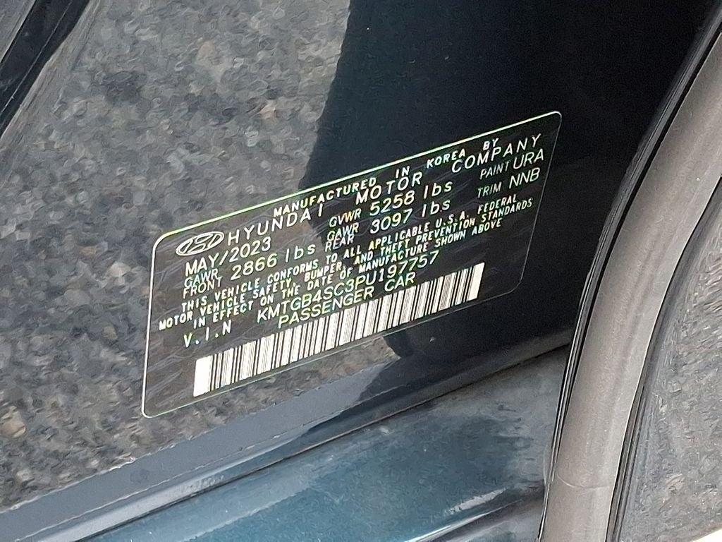 2023 Genesis G80 2.5T