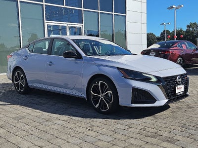 2025 Nissan Altima SR