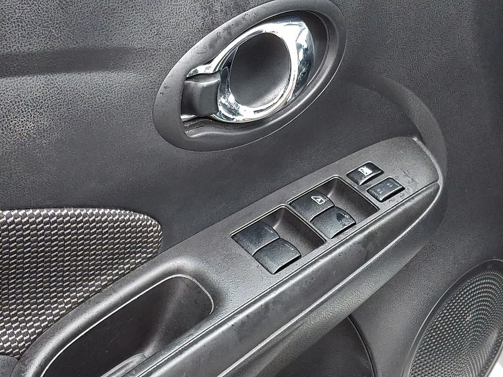 2018 Nissan Versa SV