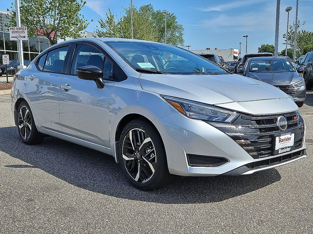 2025 Nissan Versa SR