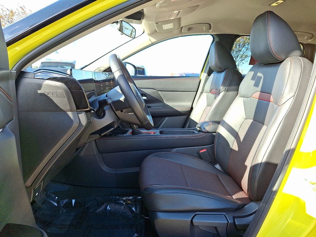 2025 Nissan Kicks SR
