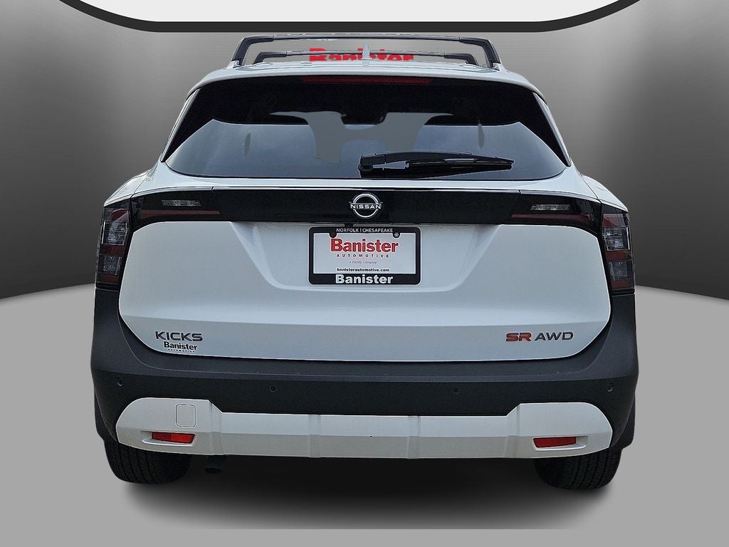 2025 Nissan Kicks SR