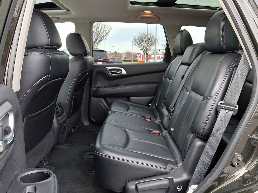 2017 Nissan Pathfinder SL