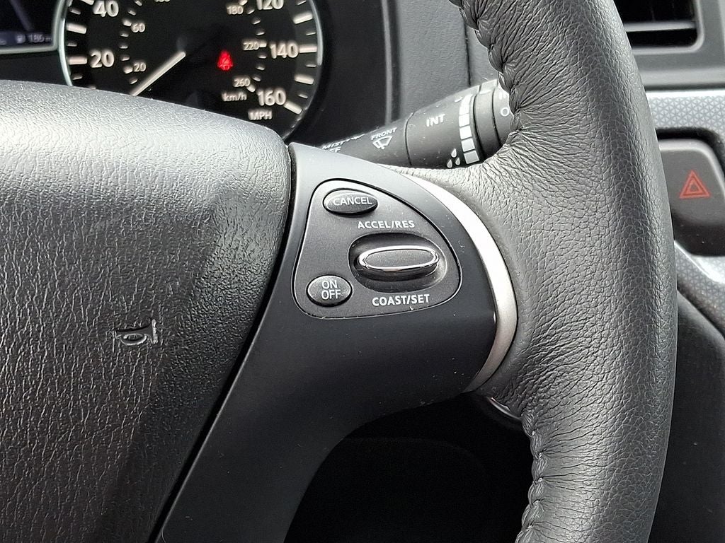 2017 Nissan Pathfinder SL