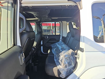 2025 Jeep Wrangler WRANGLER 4-DOOR SAHARA
