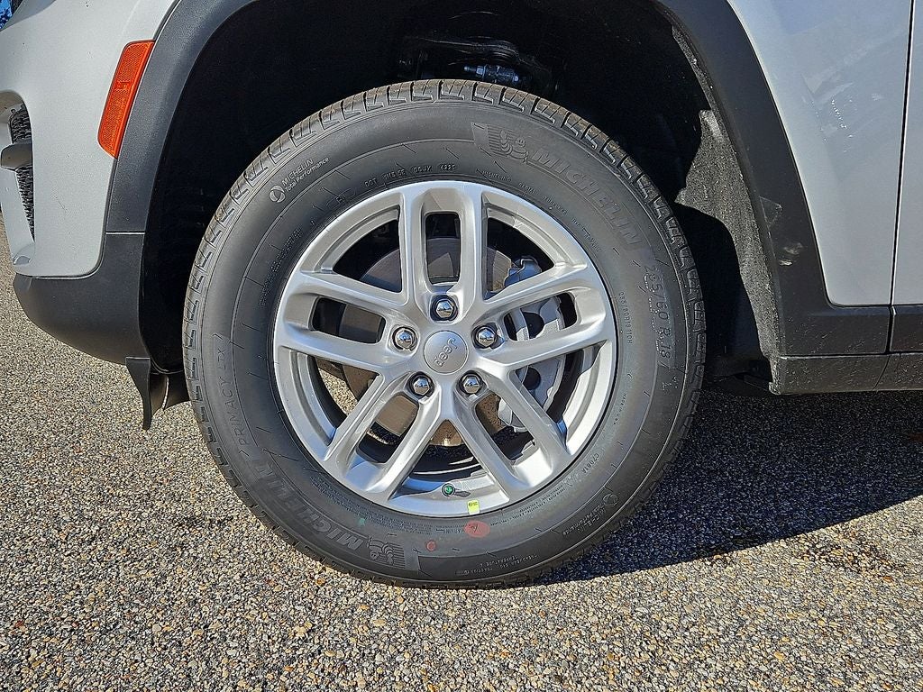 2025 Jeep Grand Cherokee GRAND CHEROKEE LAREDO X 4X4