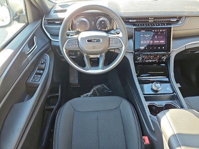 2025 Jeep Grand Cherokee GRAND CHEROKEE LAREDO X 4X4