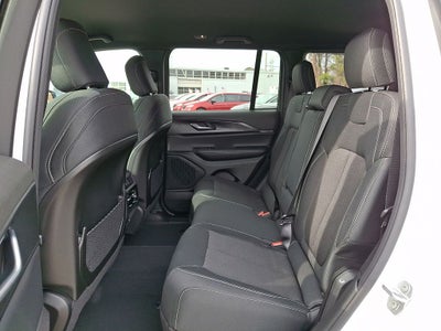 2026 Jeep Grand Cherokee GRAND CHEROKEE LAREDO 4X4