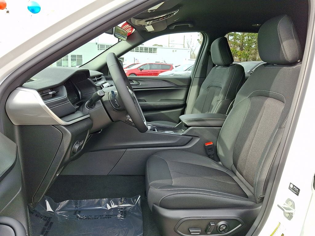 2026 Jeep Grand Cherokee GRAND CHEROKEE LAREDO 4X4