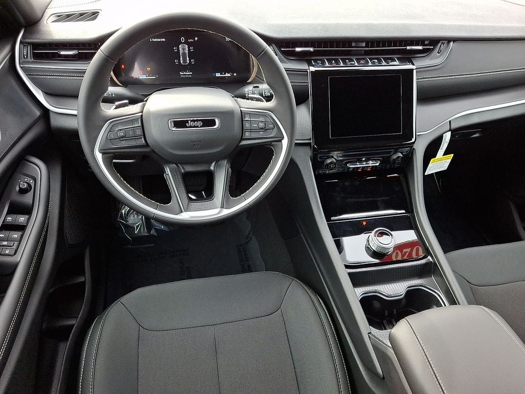 2026 Jeep Grand Cherokee GRAND CHEROKEE LAREDO 4X4