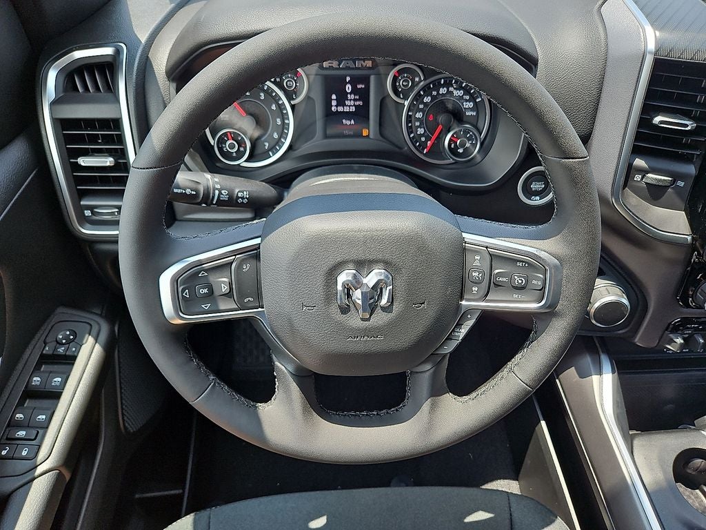 2025 RAM Ram 1500 RAM 1500 BIG HORN CREW CAB 4X4 5'7' BOX