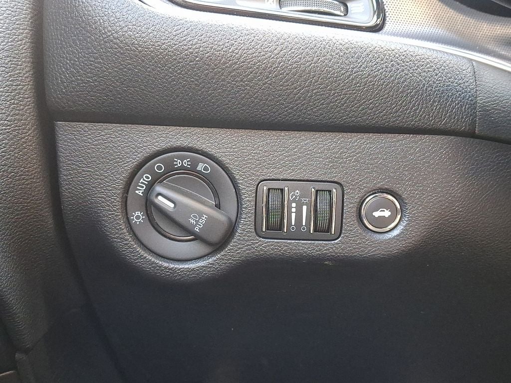 2015 Dodge Challenger R/T Plus