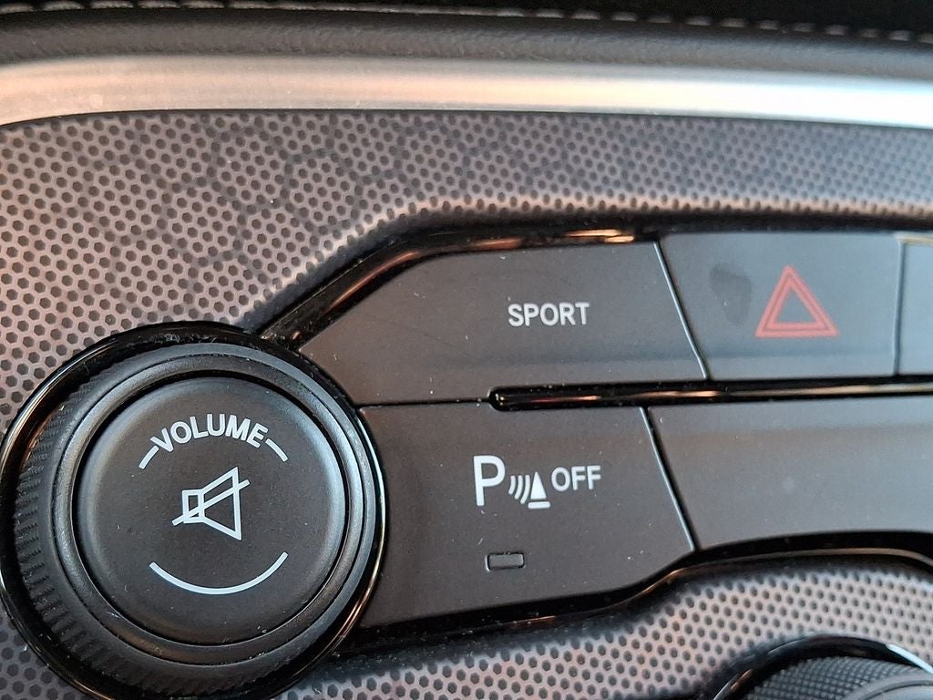 2015 Dodge Challenger R/T Plus