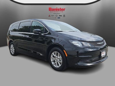 2025 Chrysler Voyager VOYAGER LX