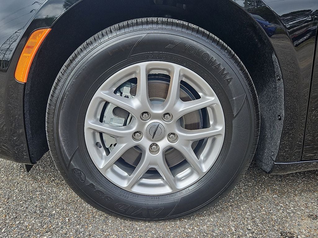 2025 Chrysler Voyager VOYAGER LX