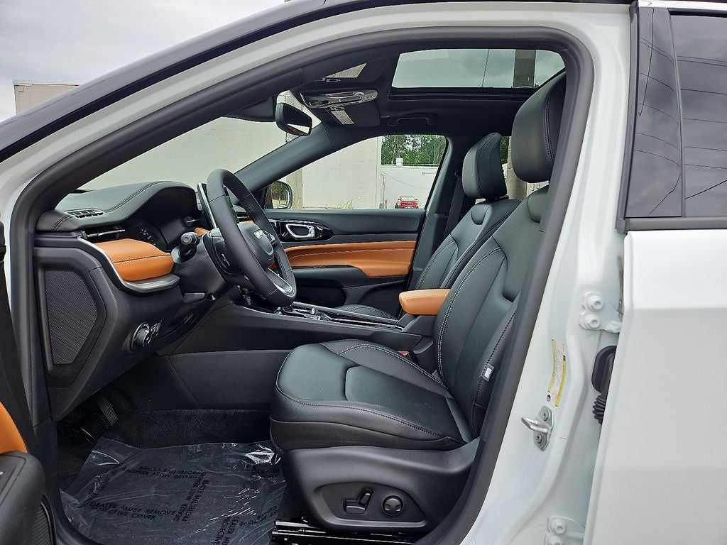 2025 Jeep Compass COMPASS LIMITED 4X4