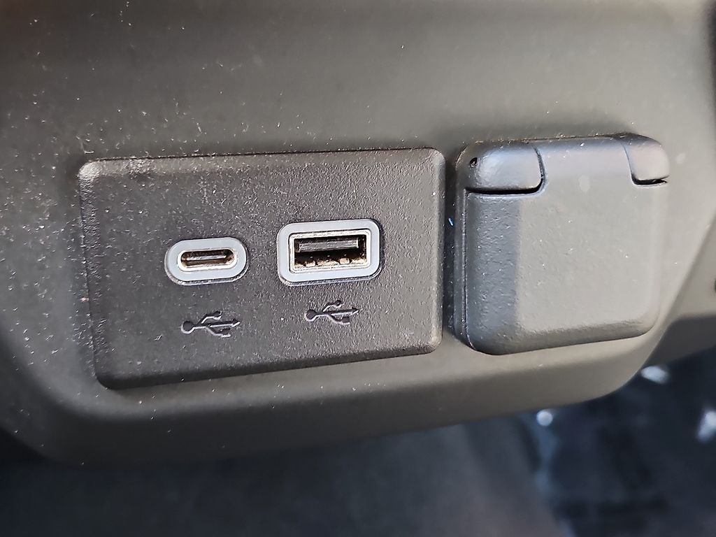 2022 Chevrolet Silverado 1500 LTD 4WD Crew Cab Short Bed Custom