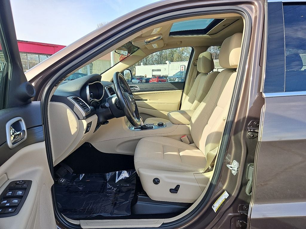 2020 Jeep Grand Cherokee Laredo E