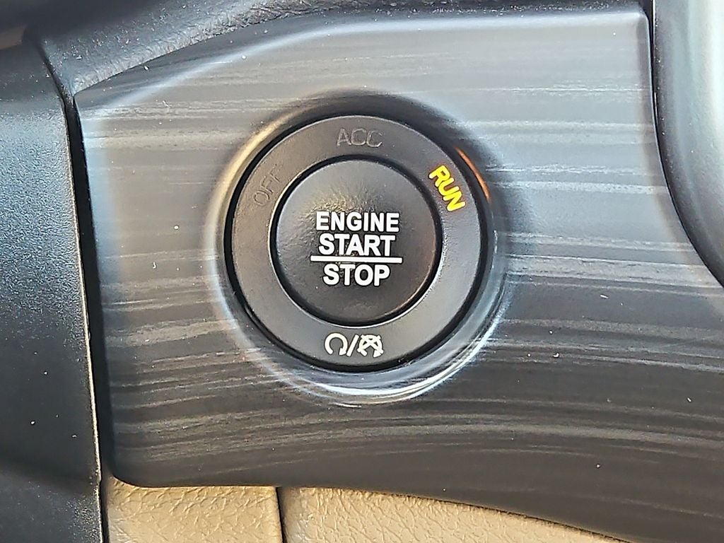 2020 Jeep Grand Cherokee Laredo E