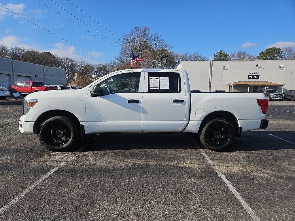 2022 Nissan Titan S